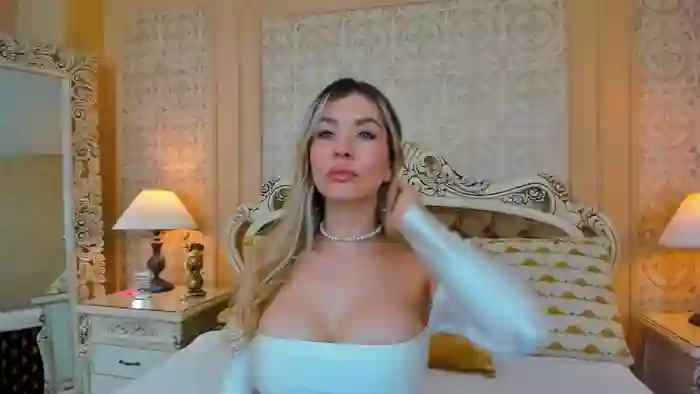 SimoneSimmons