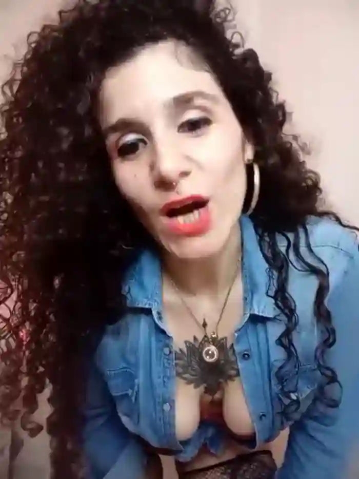 Valentina_sweetpoison