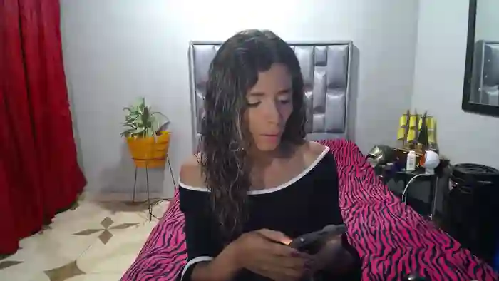 Nadia_Monroe