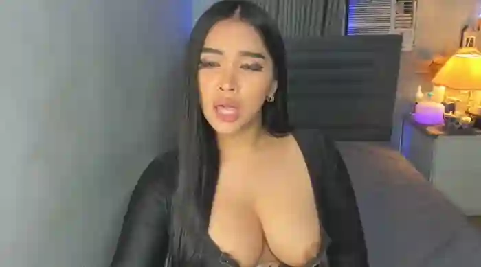 PrettyYoungHugeCockTS
