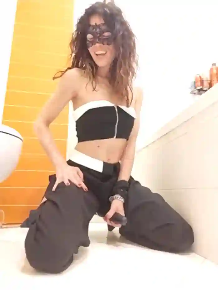 EmySkinny85
