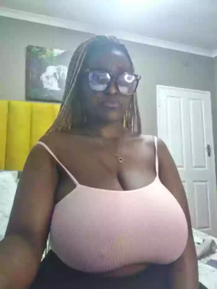 Bustygoddess32
