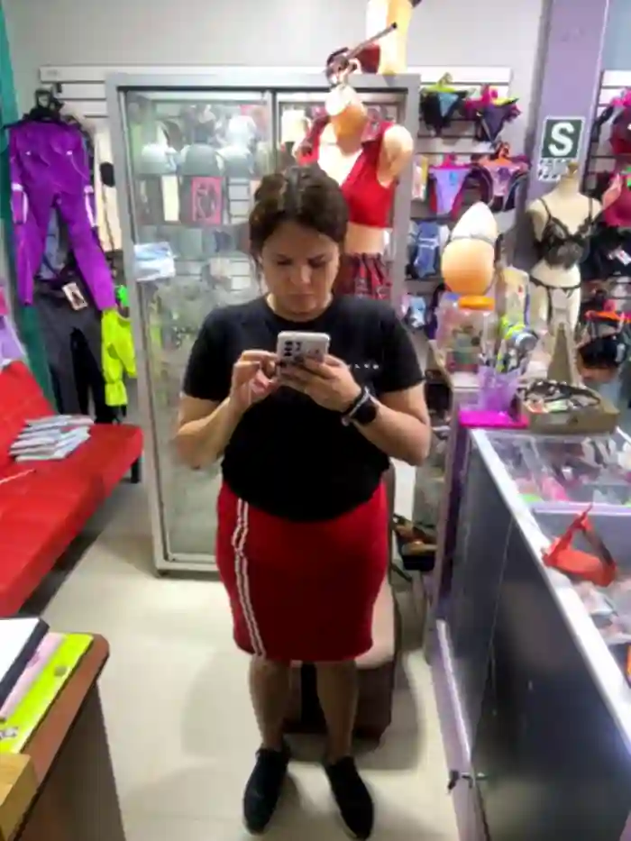 BUSTY-STORE-LAROSALIA1XXX