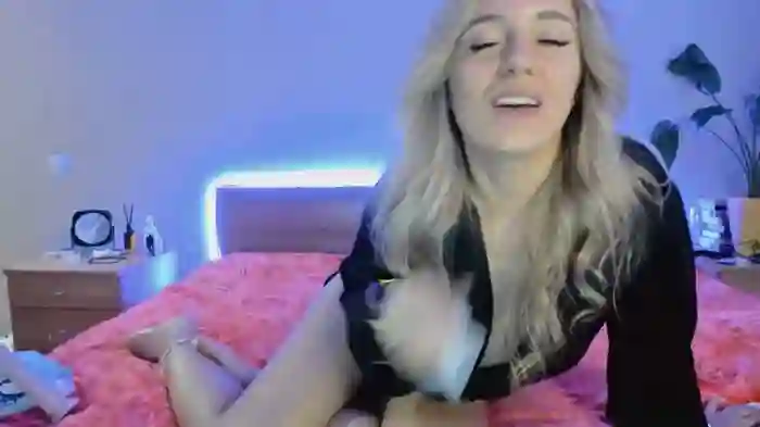 foxy_blond