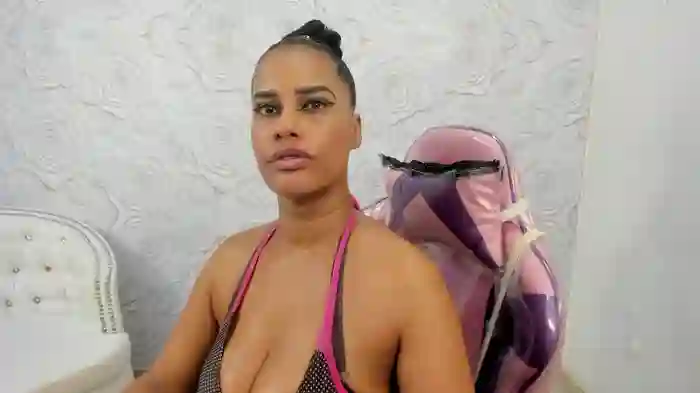 pamela_guzmaan