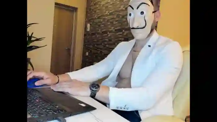 DaliMask