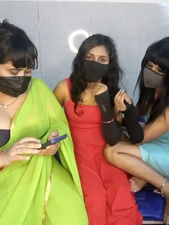 Indian_hotmilfs
