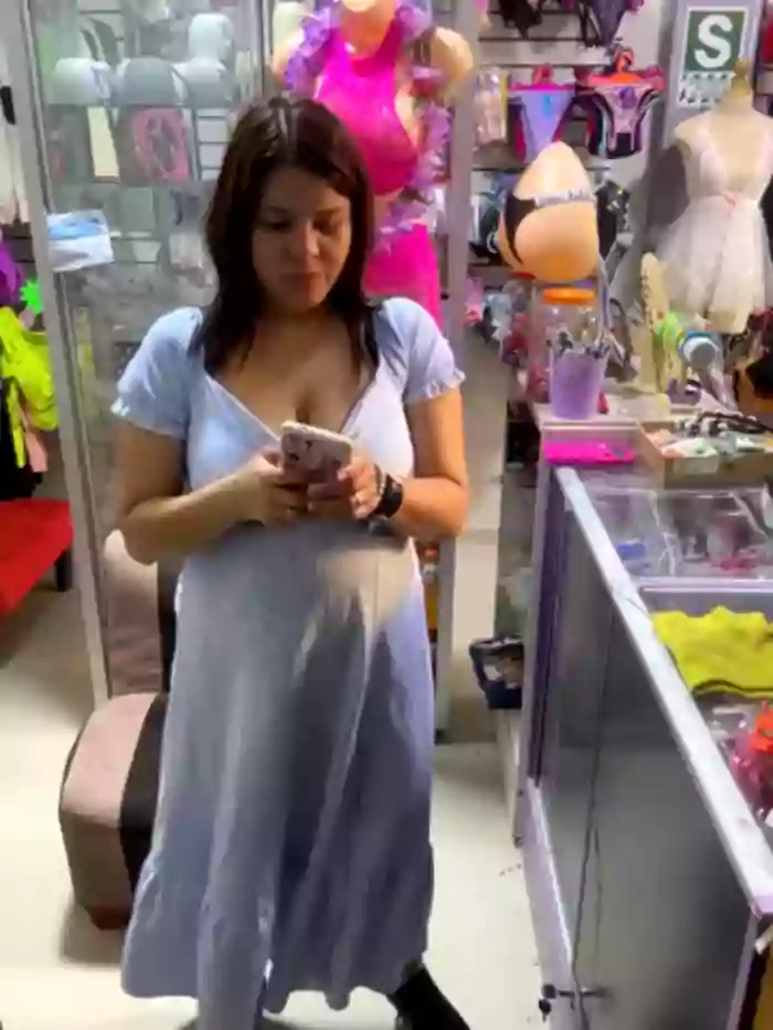 BUSTY-STORE-LAROSALIA1XXX