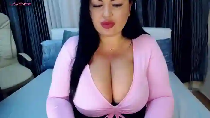 Valeri_wow_Boobs