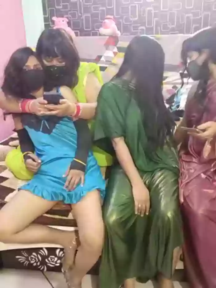 Indian_hotmilfs
