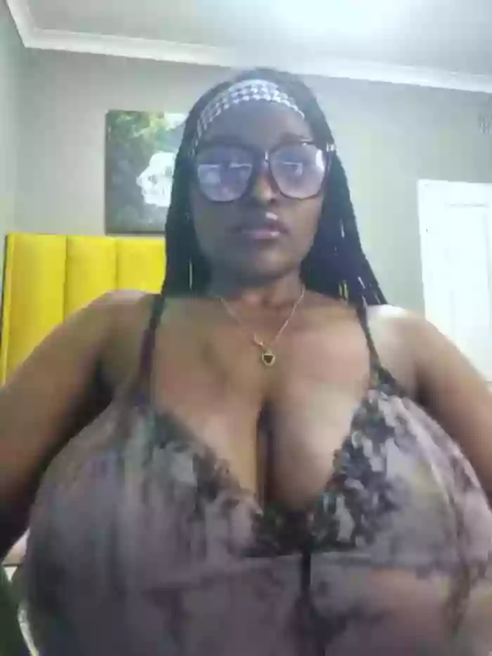 Bustygoddess32
