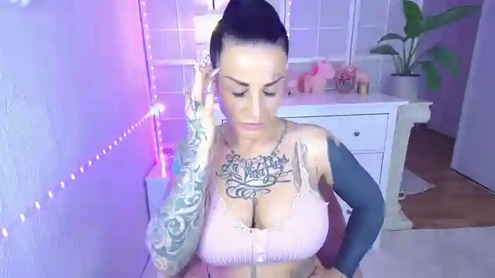 EmilyDiazofficial