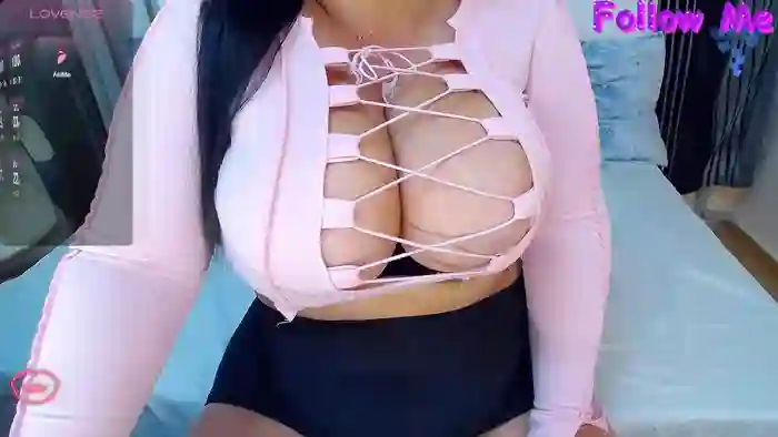 Valeri_wow_Boobs