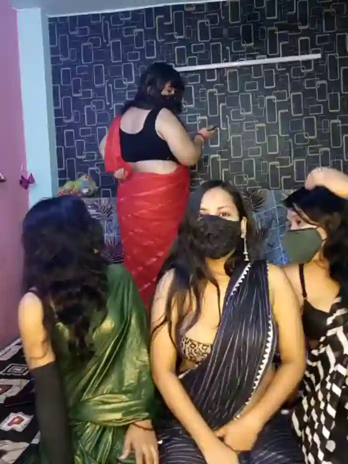 Indian_hotmilfs