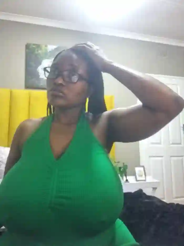 Bustygoddess32