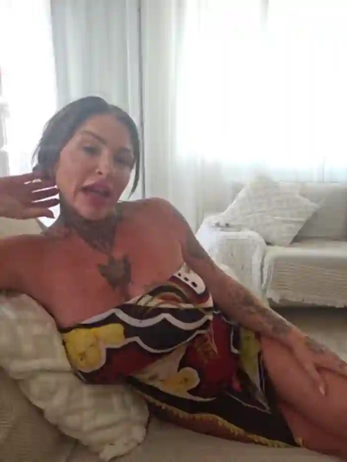 Tattooed_curvy_mommaxoxo
