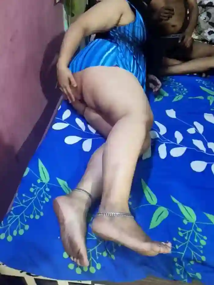 Indian_hotmilfs