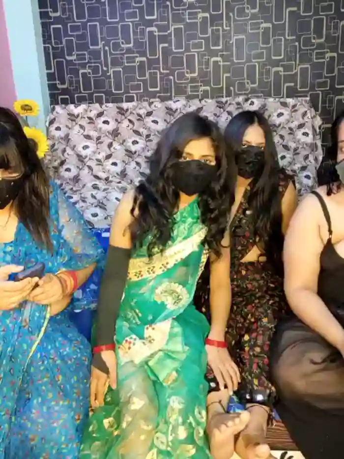 Indian_hotmilfs