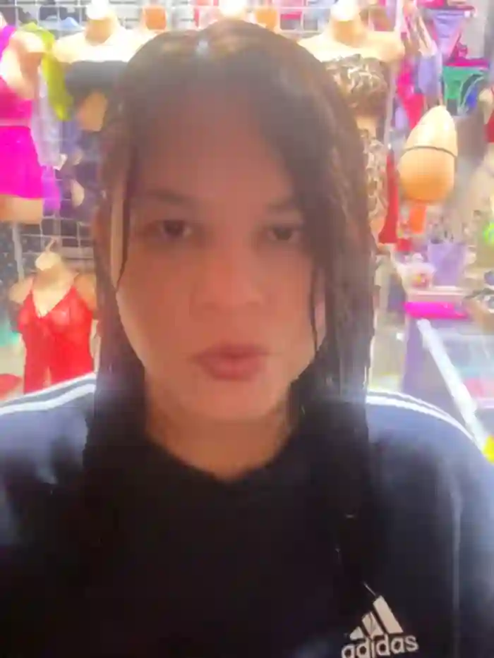 BUSTY-STORE-LAROSALIA1XXX