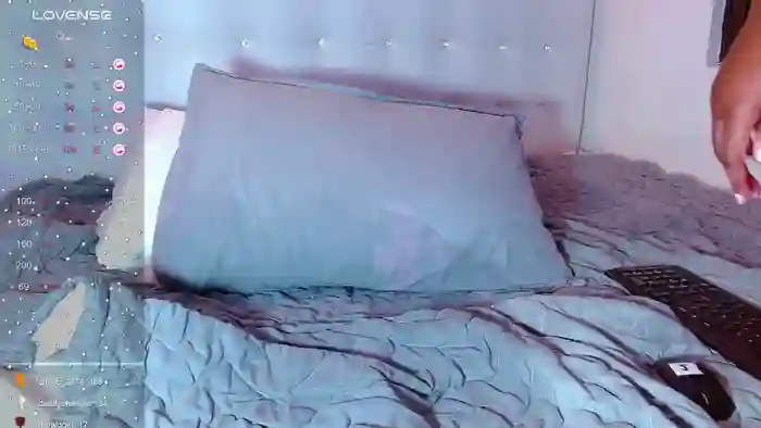 hornyhousekeeper_