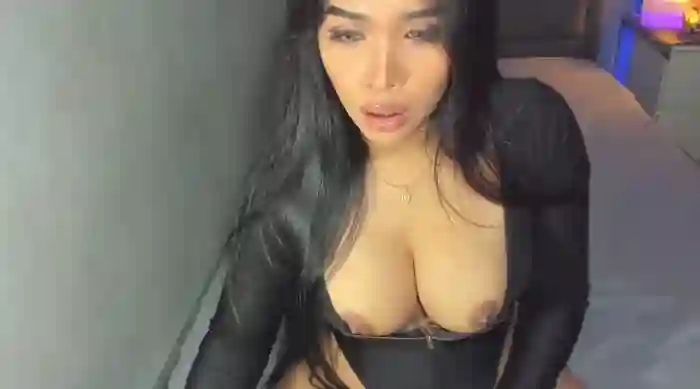 PrettyYoungHugeCockTS