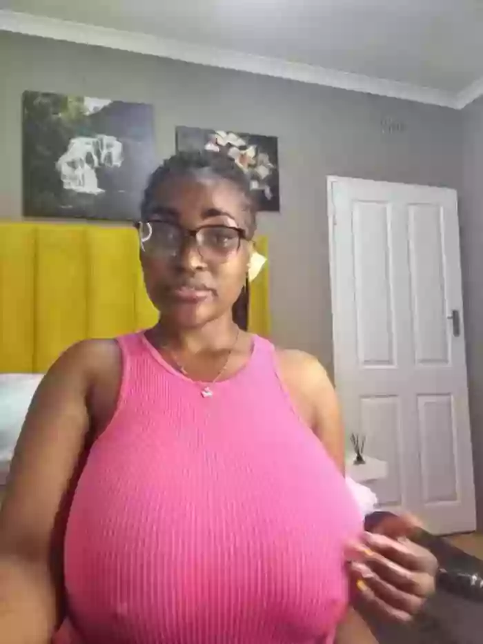 Bustygoddess32