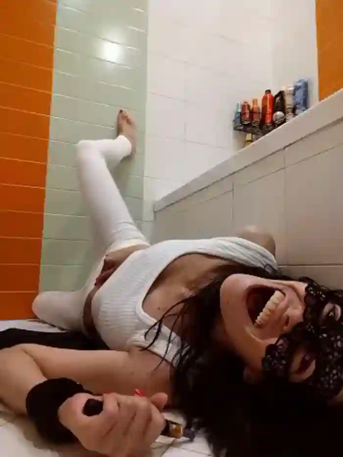 EmySkinny85