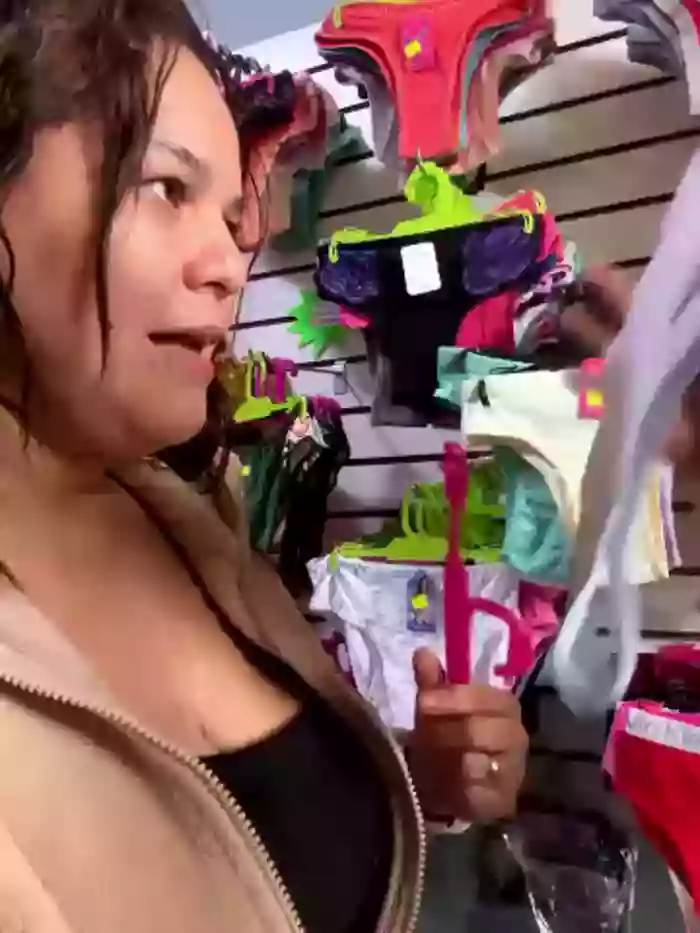 BUSTY-STORE-LAROSALIA1XXX