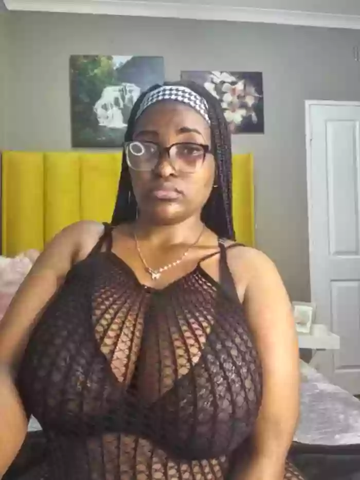Bustygoddess32