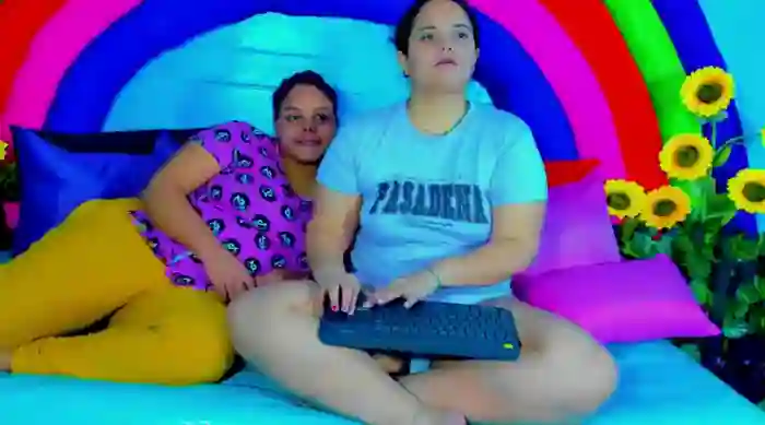 brunnette_hot