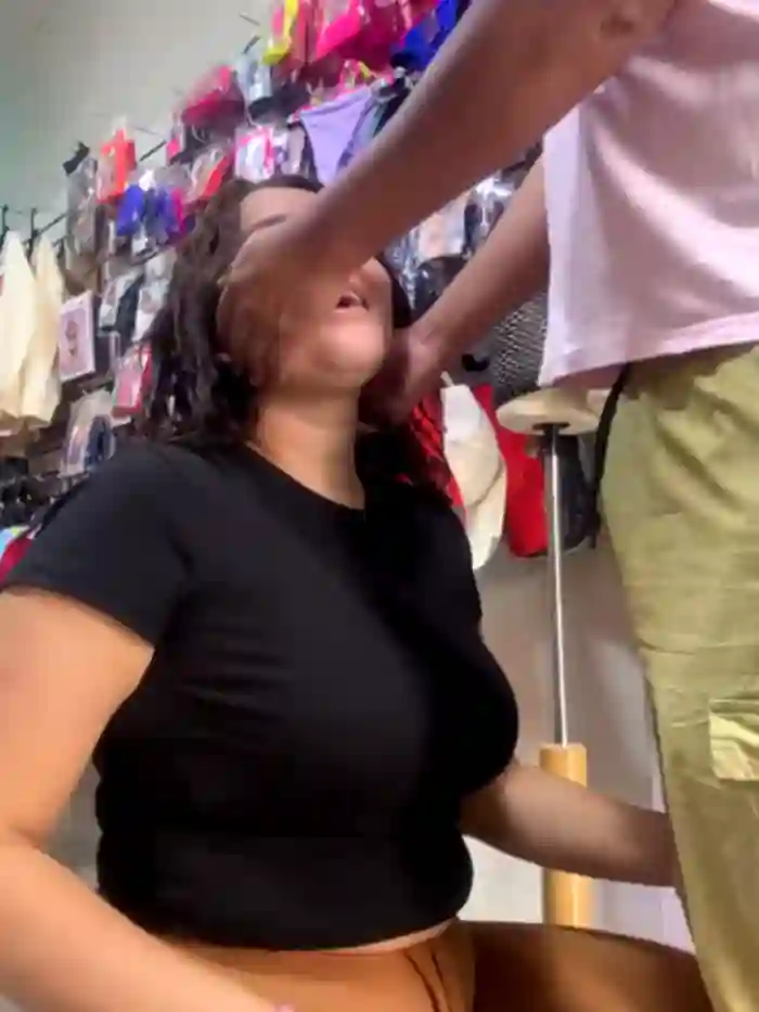 BUSTY-STORE-LAROSALIA1XXX