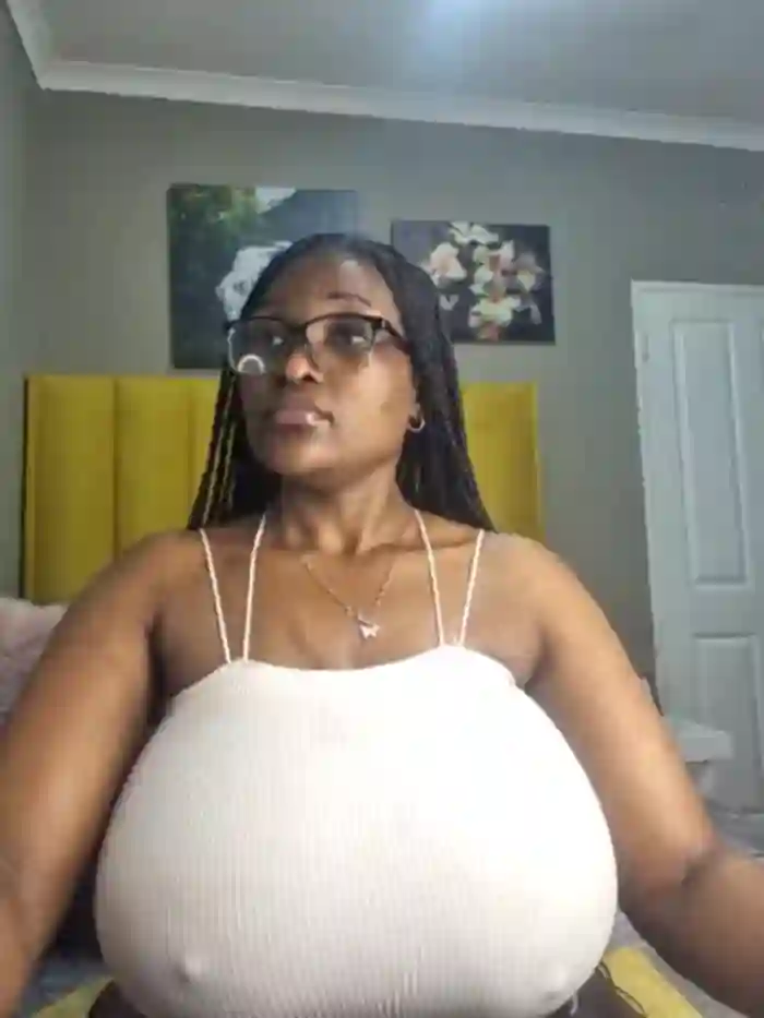 Bustygoddess32