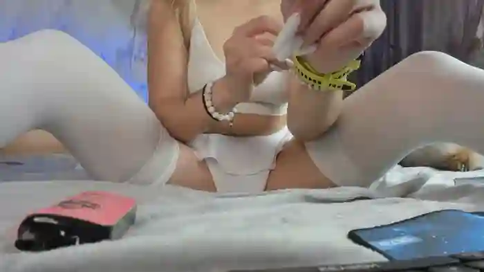 foxy_blond