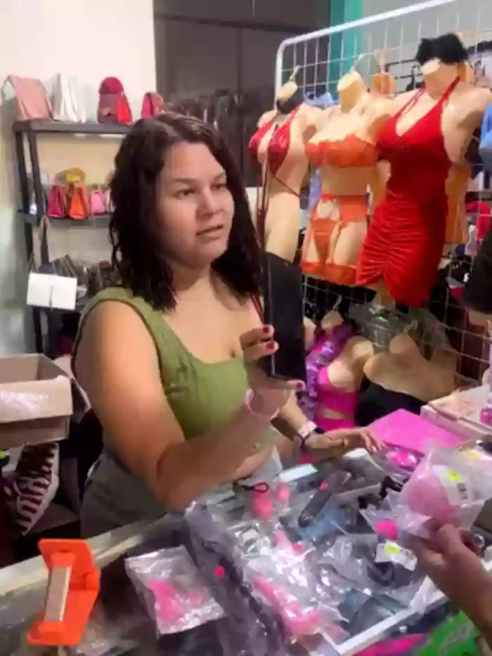 BUSTY-STORE-LAROSALIA1XXX