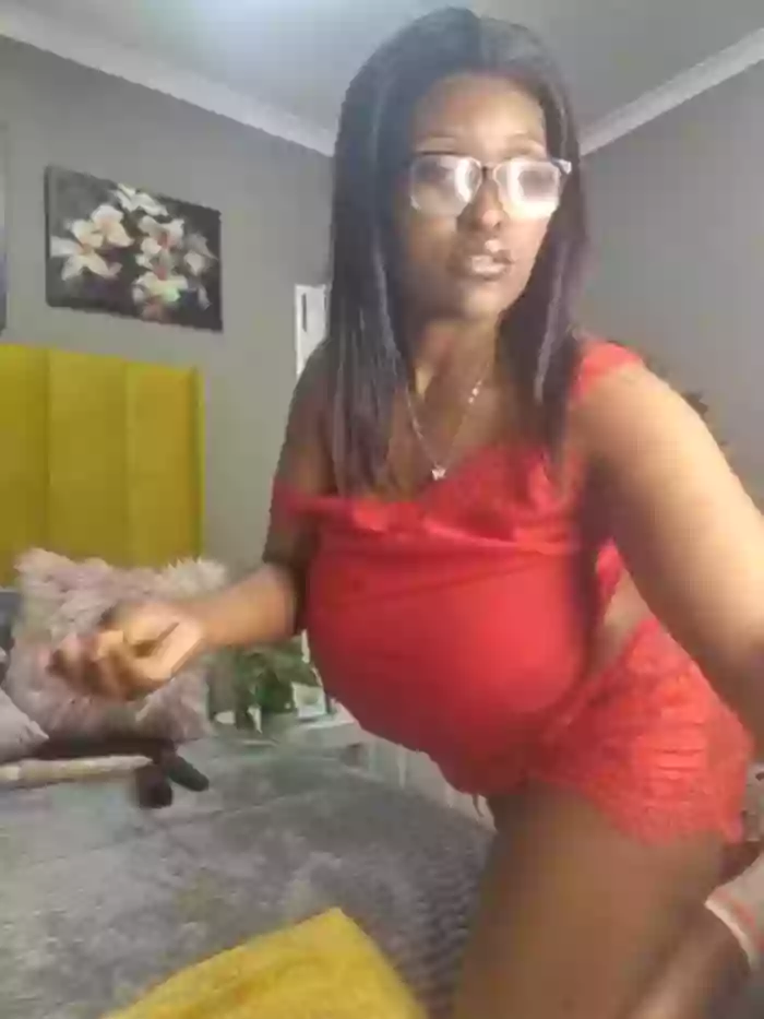Bustygoddess32