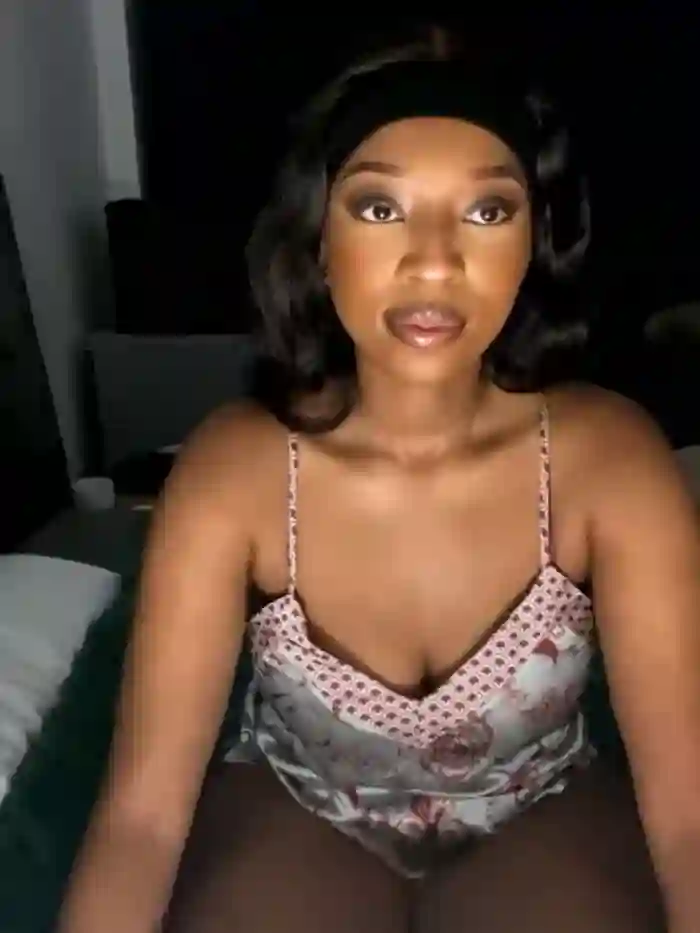 Queen_ellz