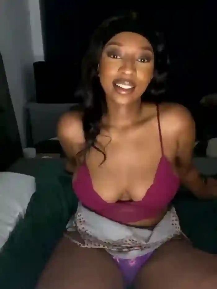 Queen_ellz
