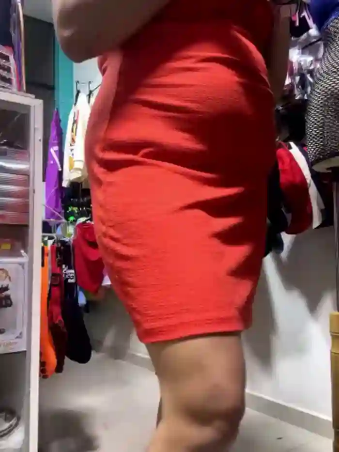 BUSTY-STORE-LAROSALIA1XXX