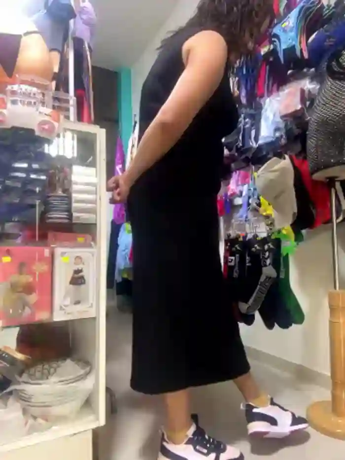 BUSTY-STORE-LAROSALIA1XXX