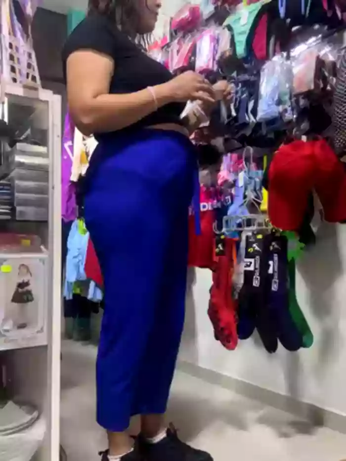 BUSTY-STORE-LAROSALIA1XXX