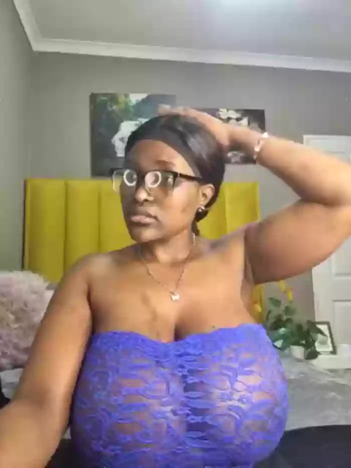 Bustygoddess32