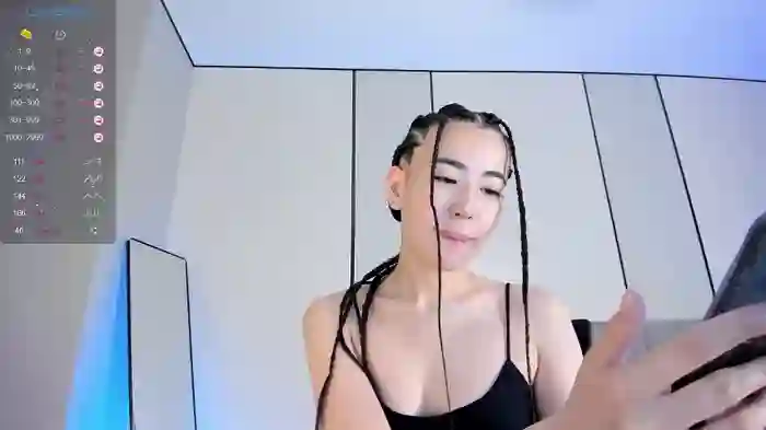 Naomi_52