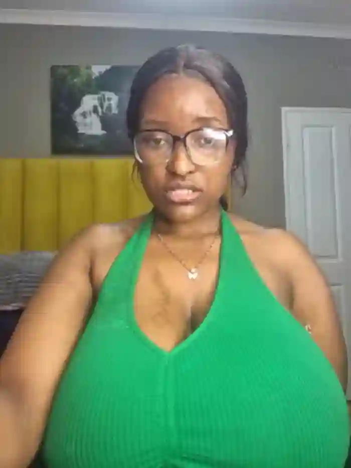 Bustygoddess32