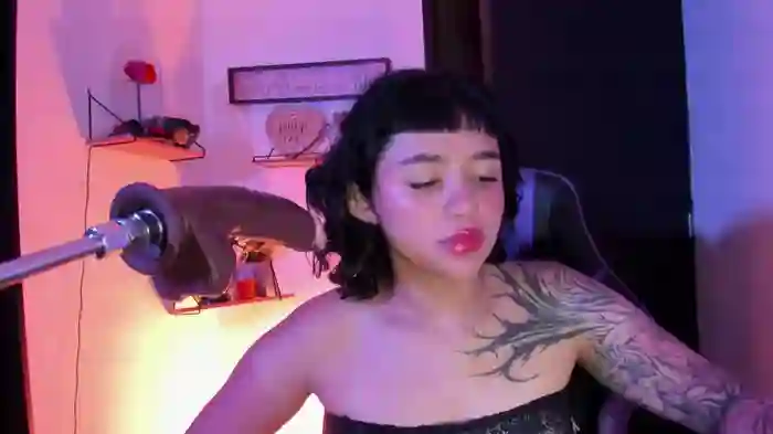 scarlet_gold