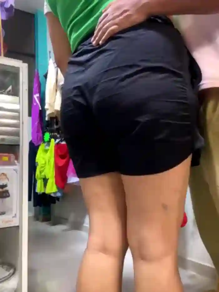 BUSTY-STORE-LAROSALIA1XXX