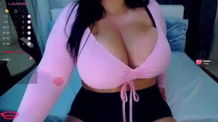 Valeri_wow_Boobs