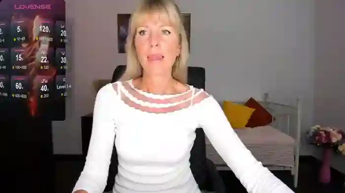 Anita_Tayson