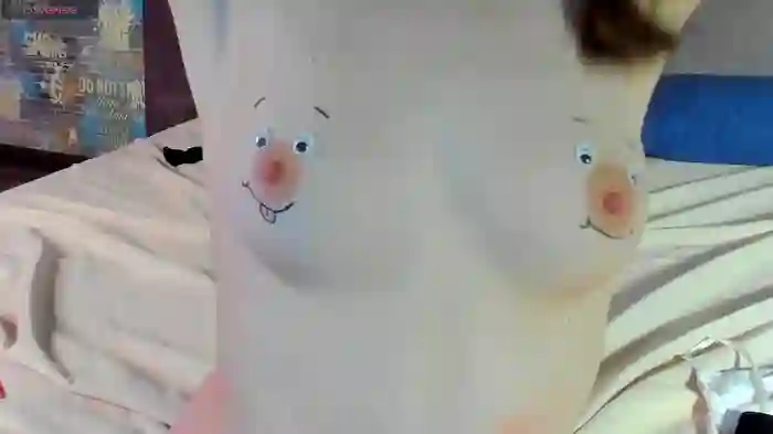 Nicole_Charm