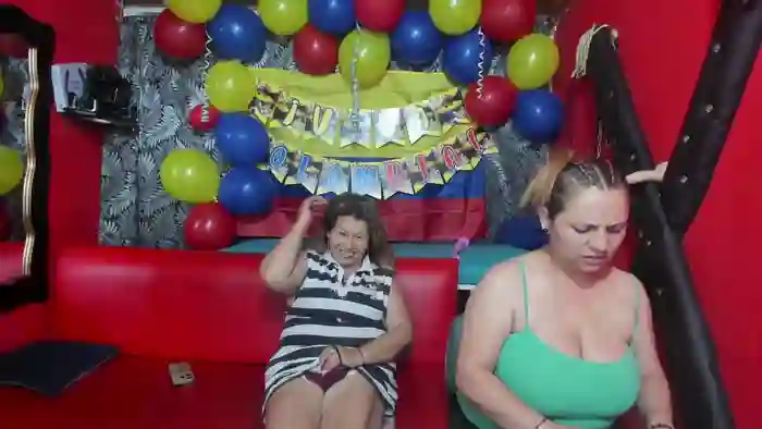 lesbiancuple
