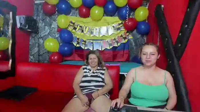 lesbiancuple
